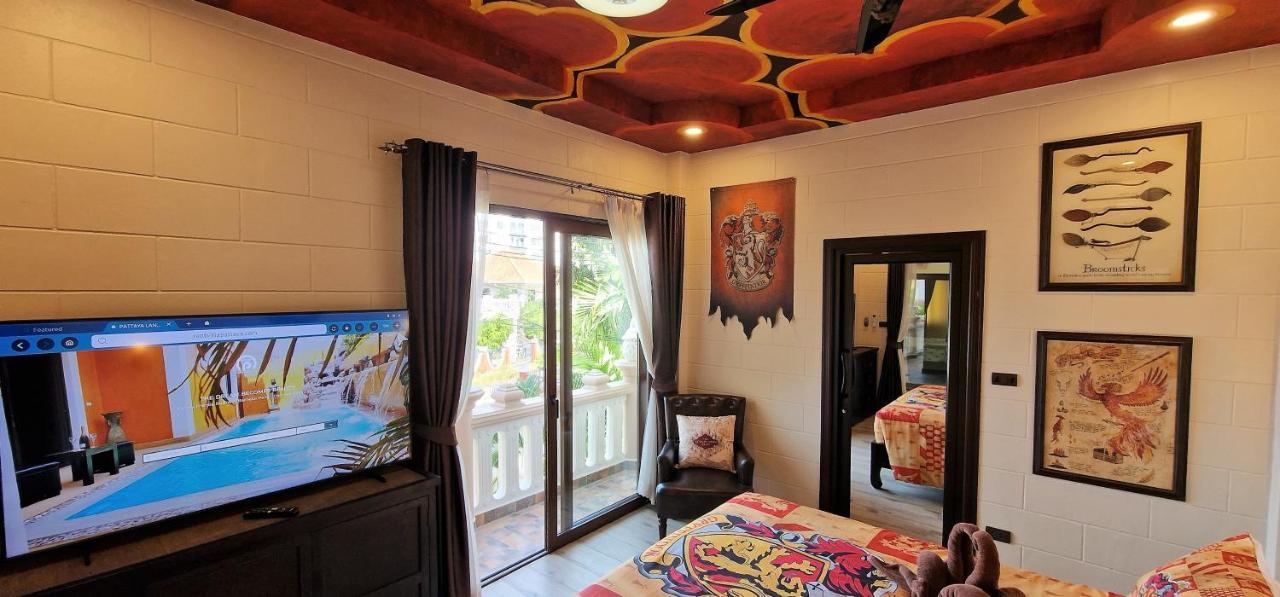 Potterland Luxury Pool Villa Pattaya Walking Street 6 Bedrooms 외부 사진